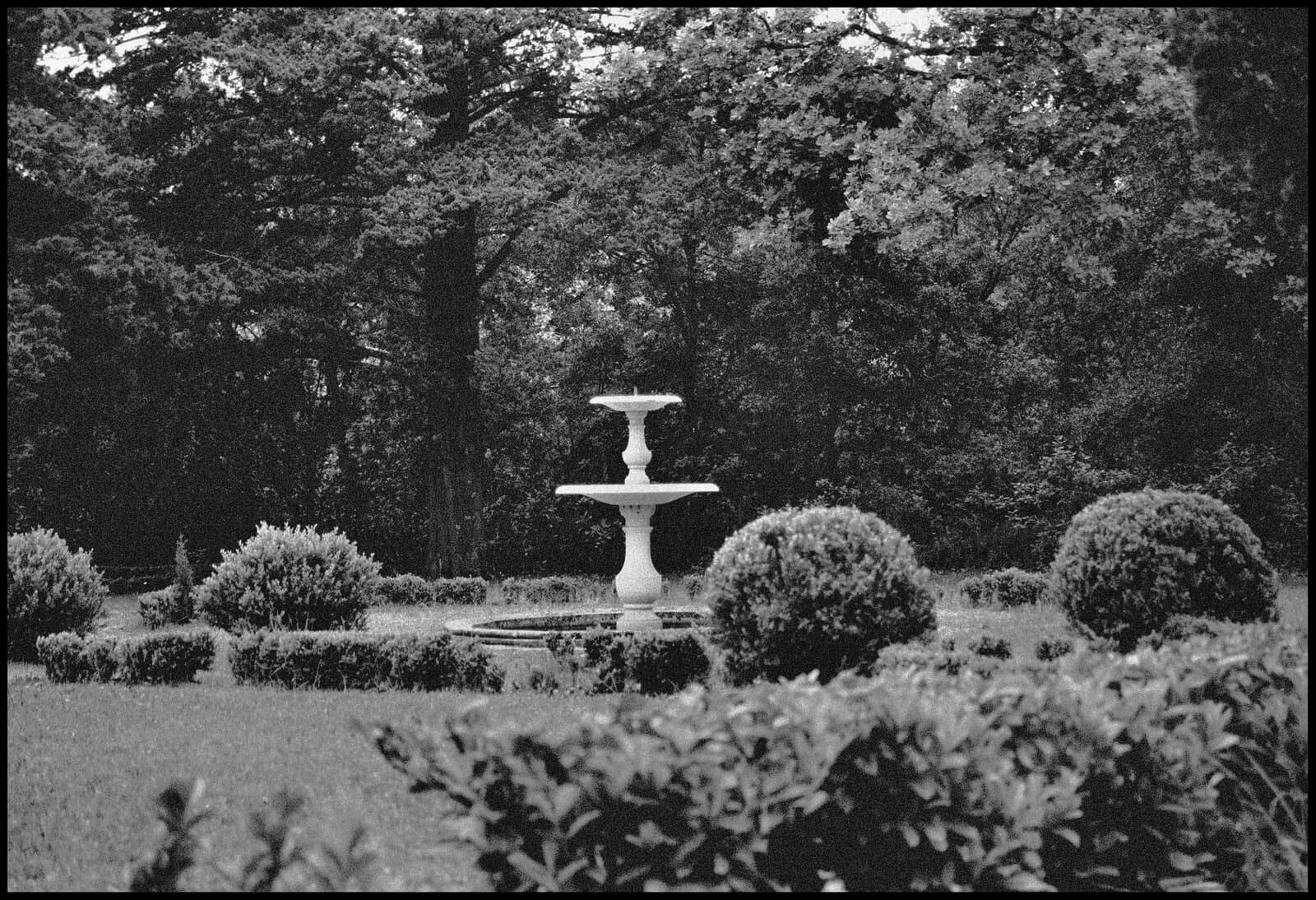 141 — Château de Christian Dior, Francie, 1973