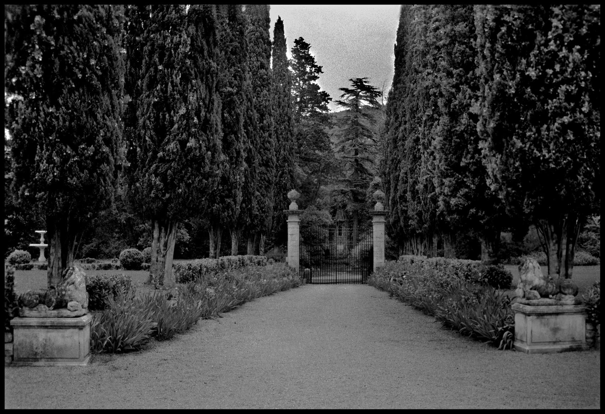 157 — Château de Christian Dior, Francie, 1973